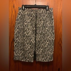 Black and white full zip skirt